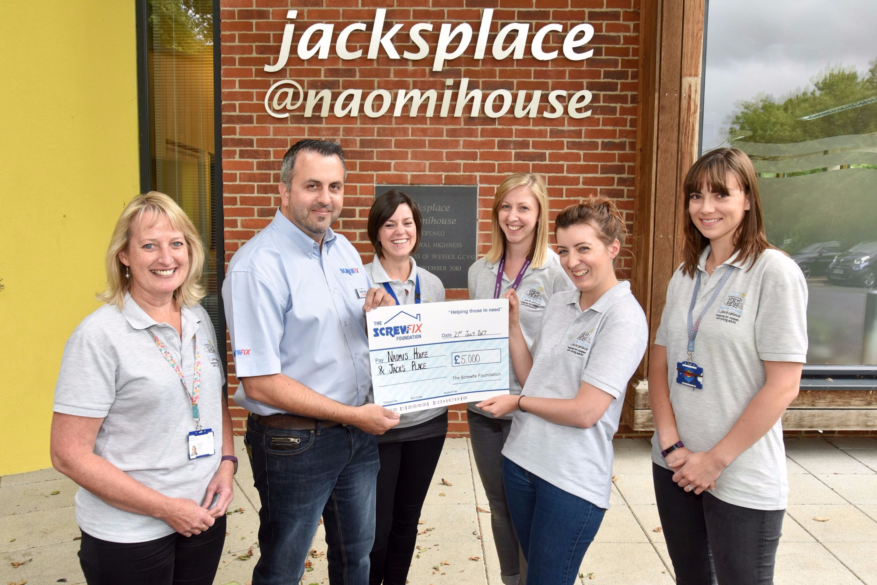 Naomi House & Jacksplace Gets a Helping Hand From The Screwfix Foundation