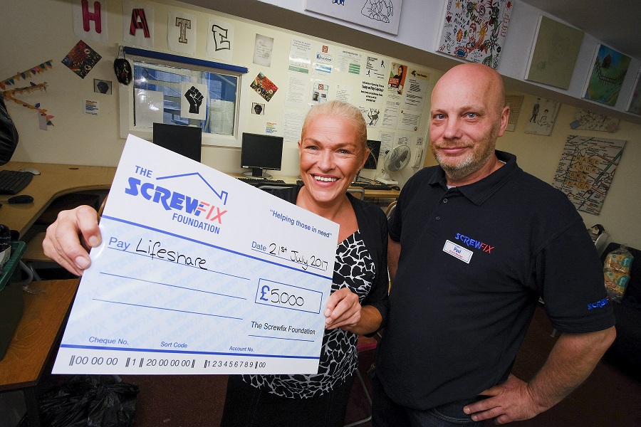 Lifeshare receives generous donation from the Screwfix Foundation