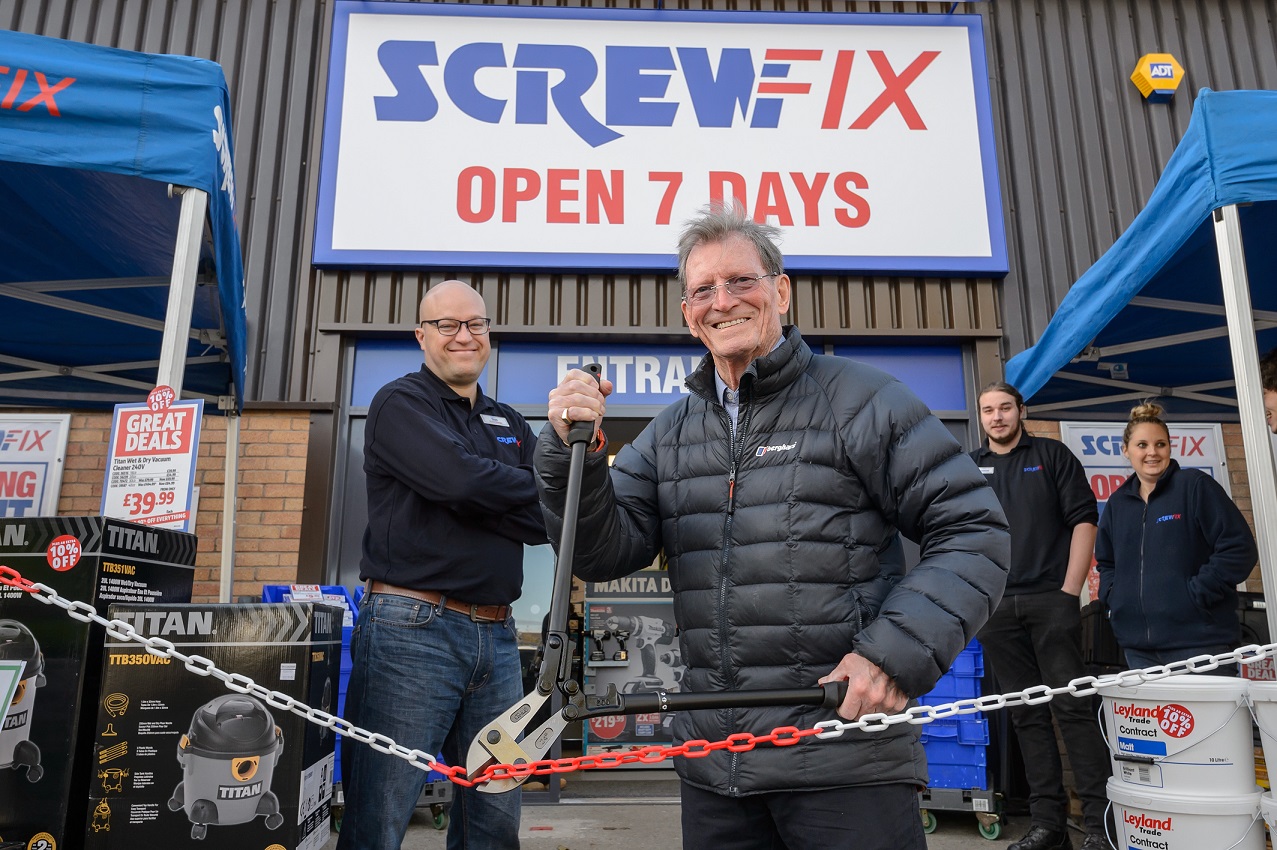 Portishead celebrates new Screwfix store opening