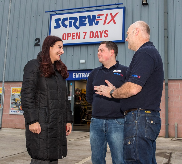 Luciana Berger MP from Liverpool Wavertree visits Screwfix store