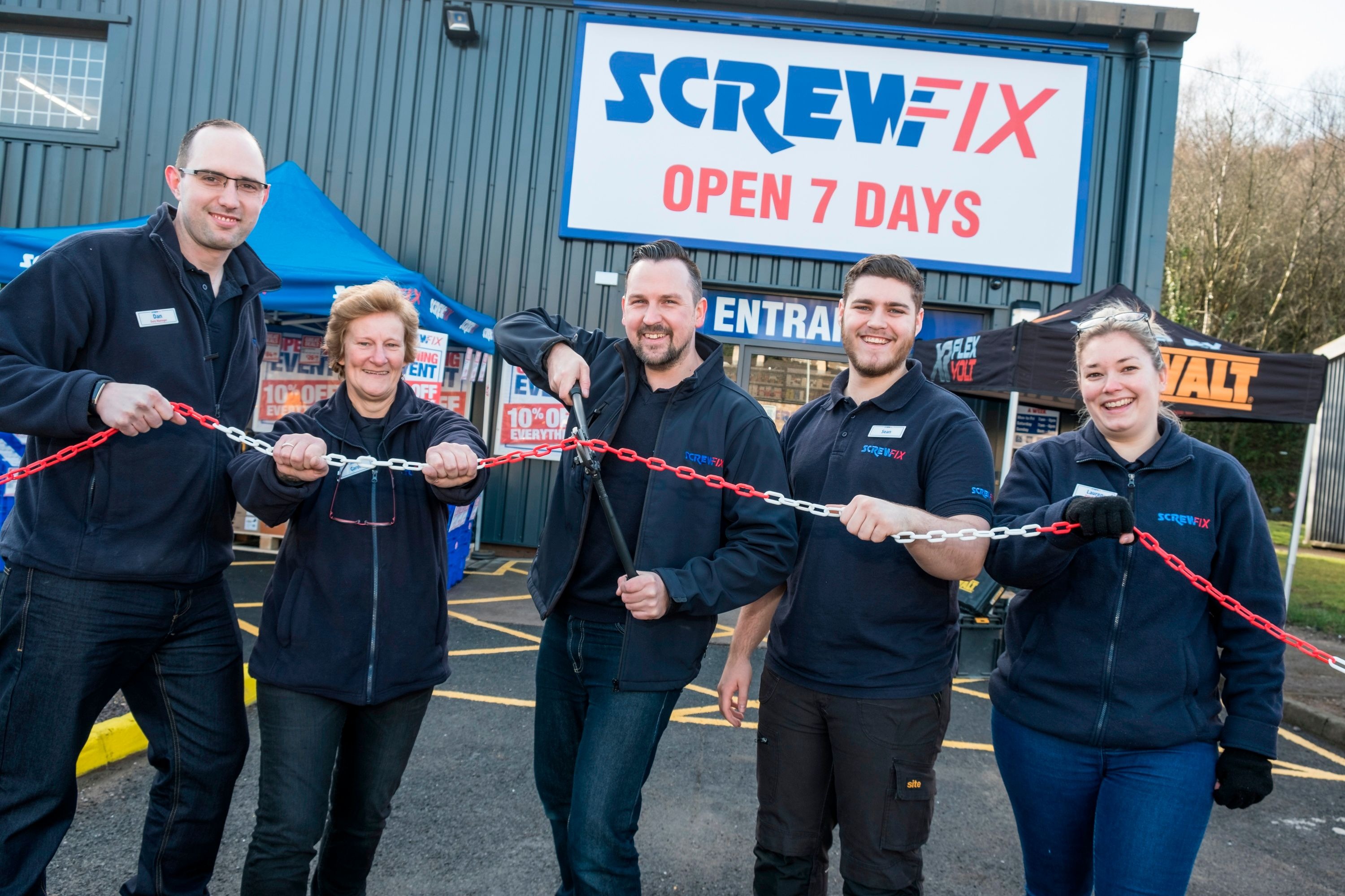 Pontypool celebrates new Screwfix store opening