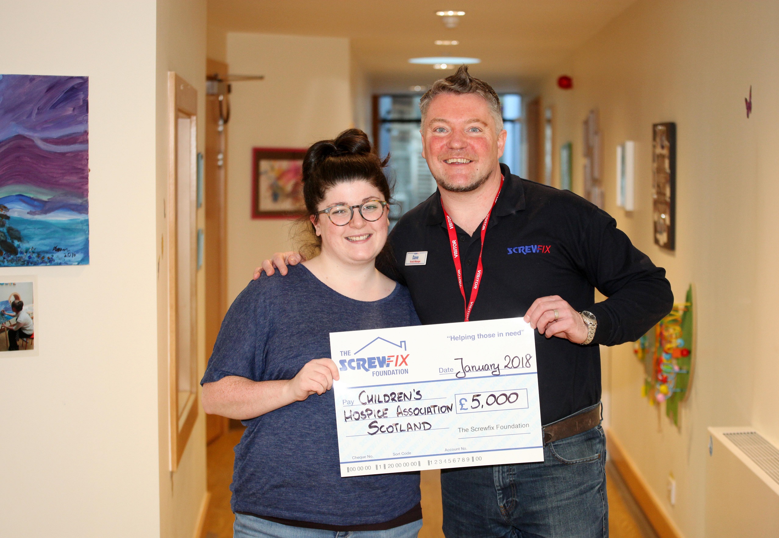 Childrens’ Hospices Across Scotland receives generous donation from the Screwfix Foundation