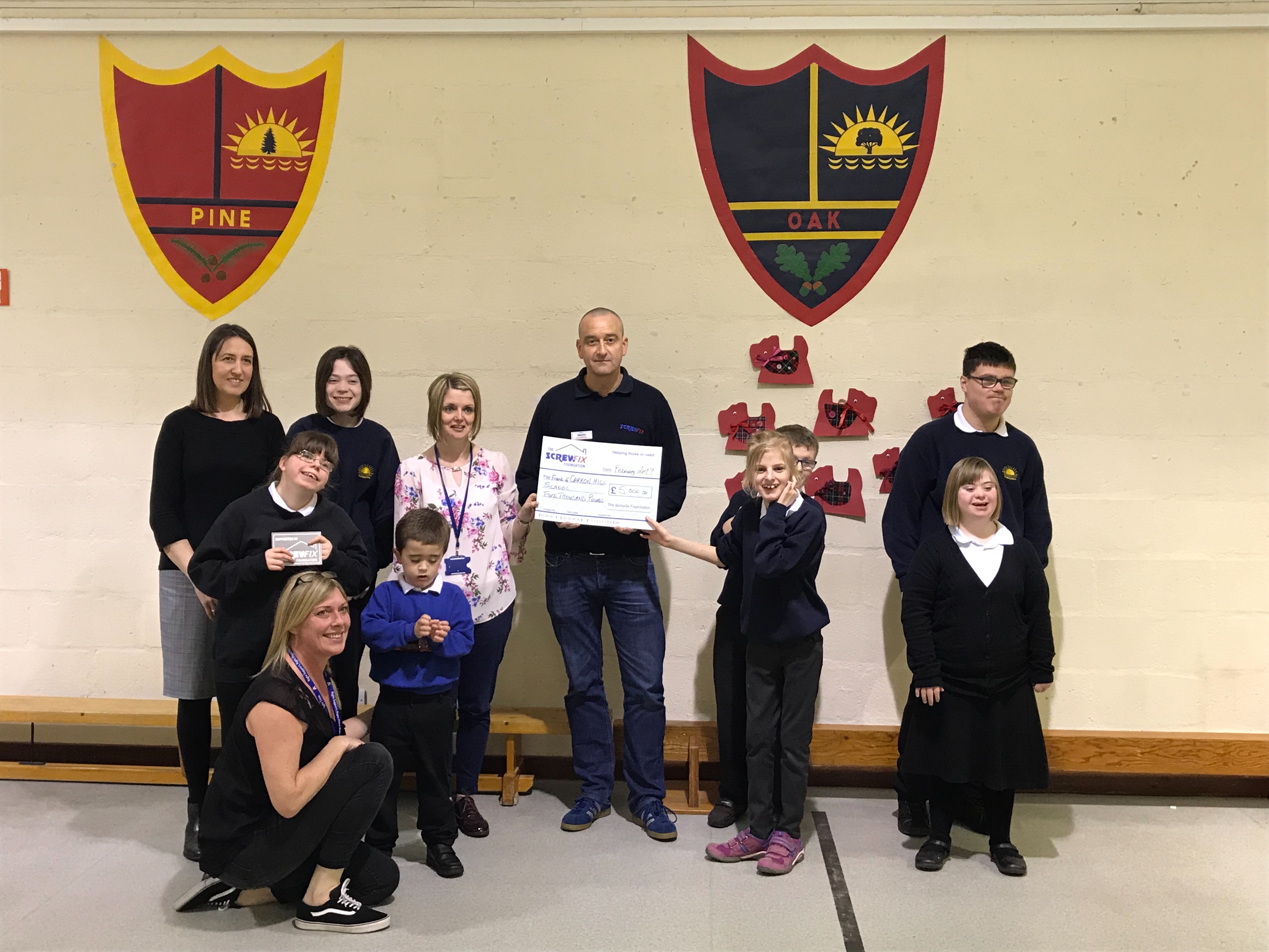 Friends of Carronhill School receive a helping hand from the Screwfix Foundation
