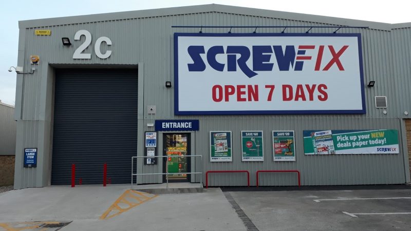 Perry Barr celebrates new Screwfix store opening