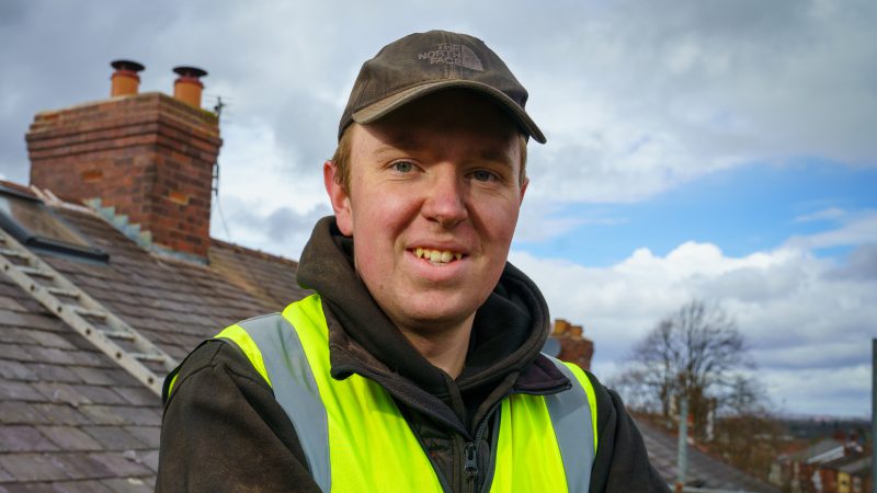 ASPIRING ROOFER FROM GLOSSOP IS A SCREWFIX TRADE APPRENTICE FINALIST!